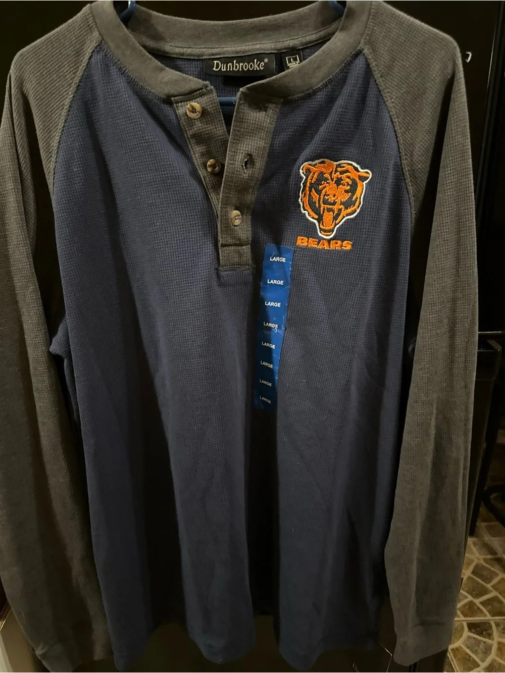 NWT Dunbrooke Chicago Bears . “Maverick” waffle knit Henley Shirt Men’s Large